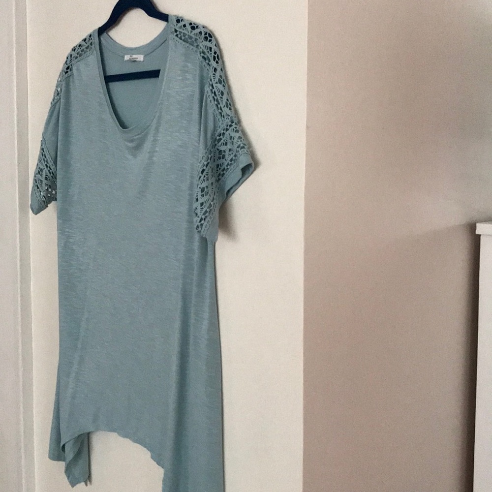 Tunic - Picture 2 of 2